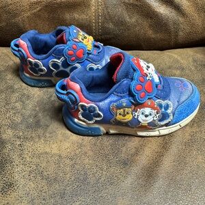 Toddler Paw Patrol Sneakers size 7 Velcro Straps Light Up Non-Marking